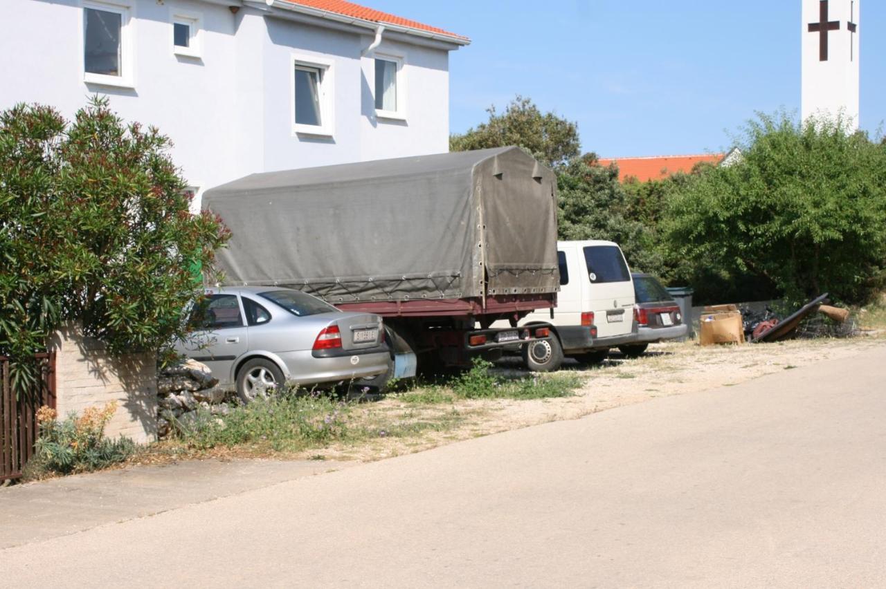 Apartments With A Parking Space Mandre, Pag - 6405 Колан Екстер'єр фото