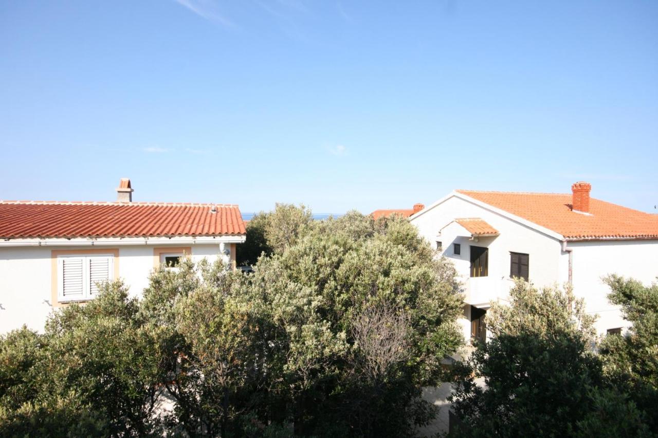 Apartments With A Parking Space Mandre, Pag - 6405 Колан Екстер'єр фото