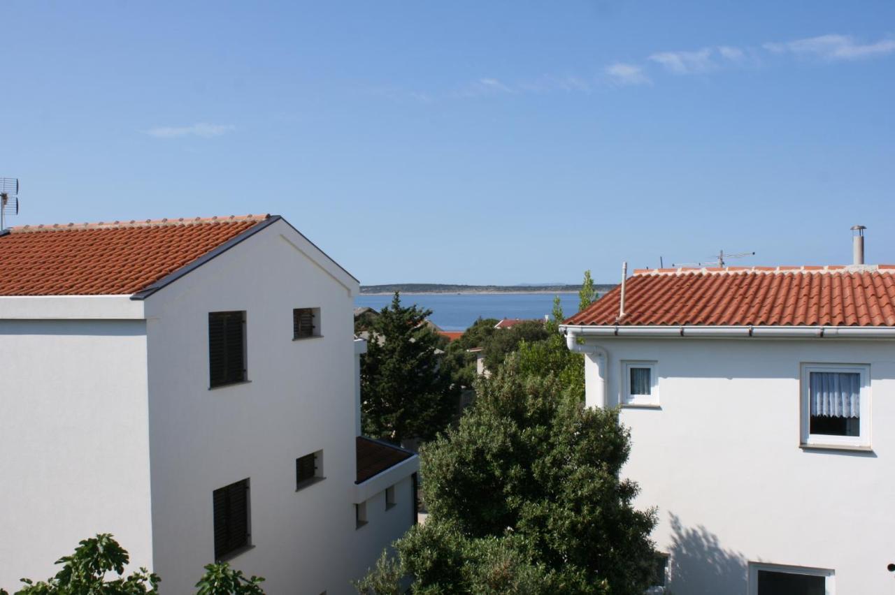 Apartments With A Parking Space Mandre, Pag - 6405 Колан Екстер'єр фото