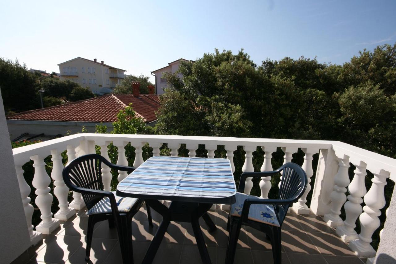 Apartments With A Parking Space Mandre, Pag - 6405 Колан Екстер'єр фото
