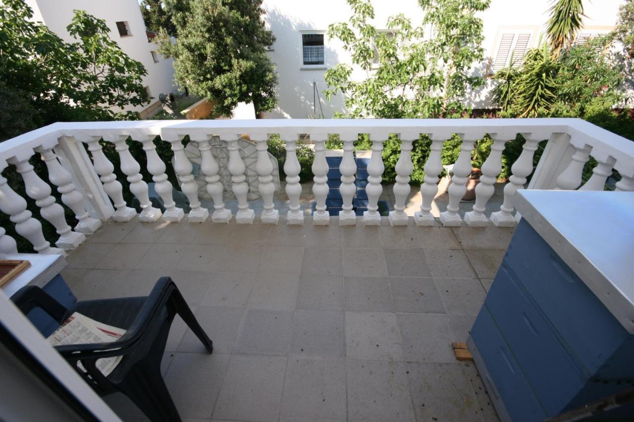 Apartments With A Parking Space Mandre, Pag - 6405 Колан Екстер'єр фото