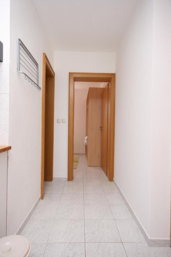Apartments With A Parking Space Mandre, Pag - 6405 Колан Екстер'єр фото