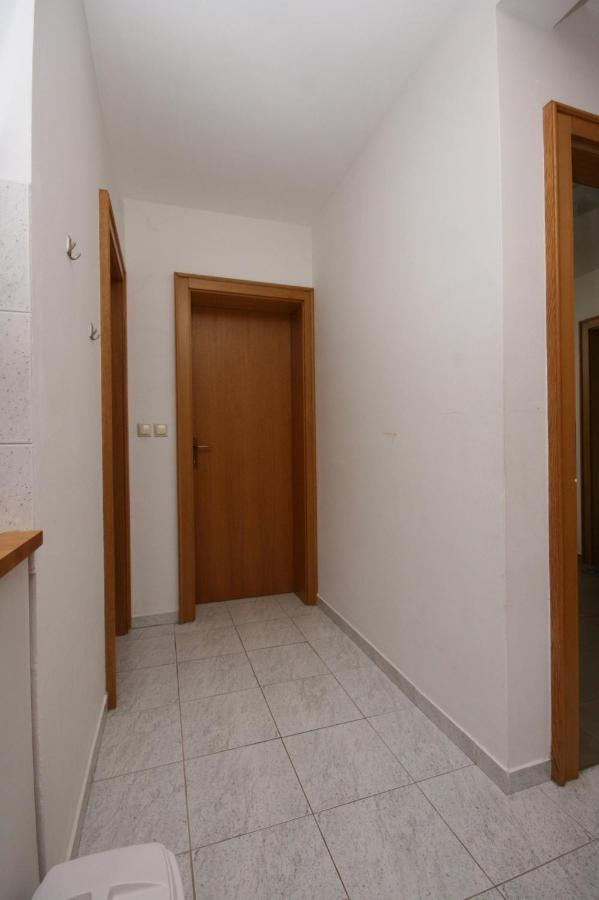 Apartments With A Parking Space Mandre, Pag - 6405 Колан Екстер'єр фото