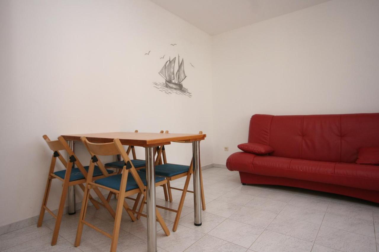 Apartments With A Parking Space Mandre, Pag - 6405 Колан Екстер'єр фото