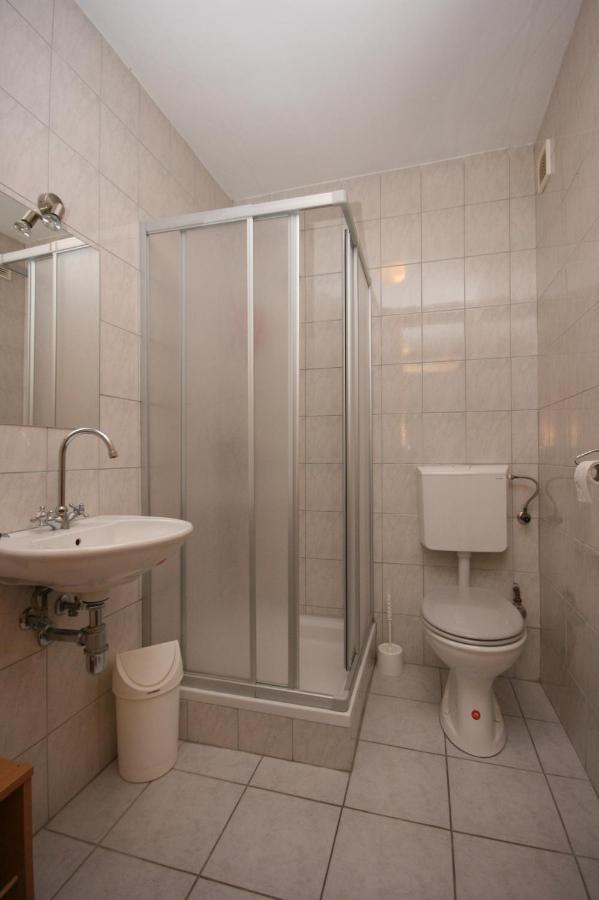 Apartments With A Parking Space Mandre, Pag - 6405 Колан Екстер'єр фото