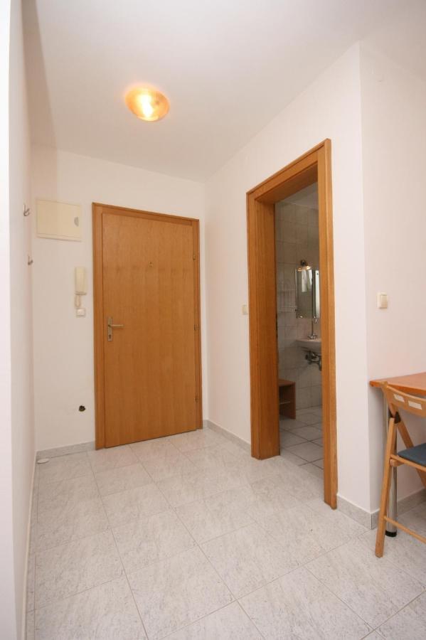 Apartments With A Parking Space Mandre, Pag - 6405 Колан Екстер'єр фото
