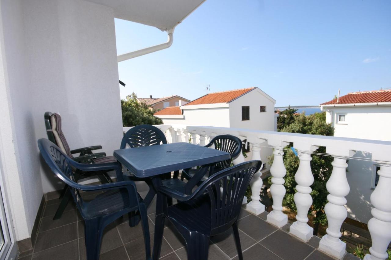 Apartments With A Parking Space Mandre, Pag - 6405 Колан Екстер'єр фото