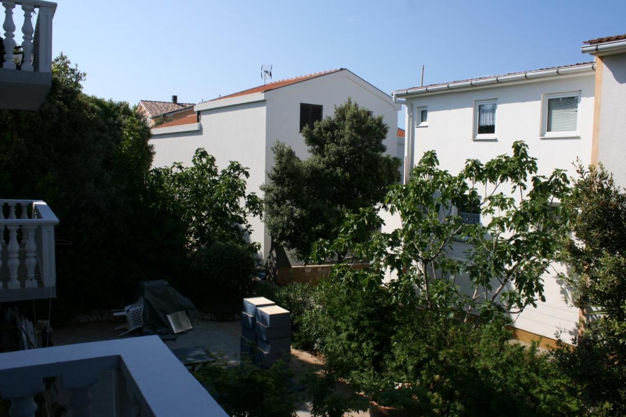 Apartments With A Parking Space Mandre, Pag - 6405 Колан Екстер'єр фото