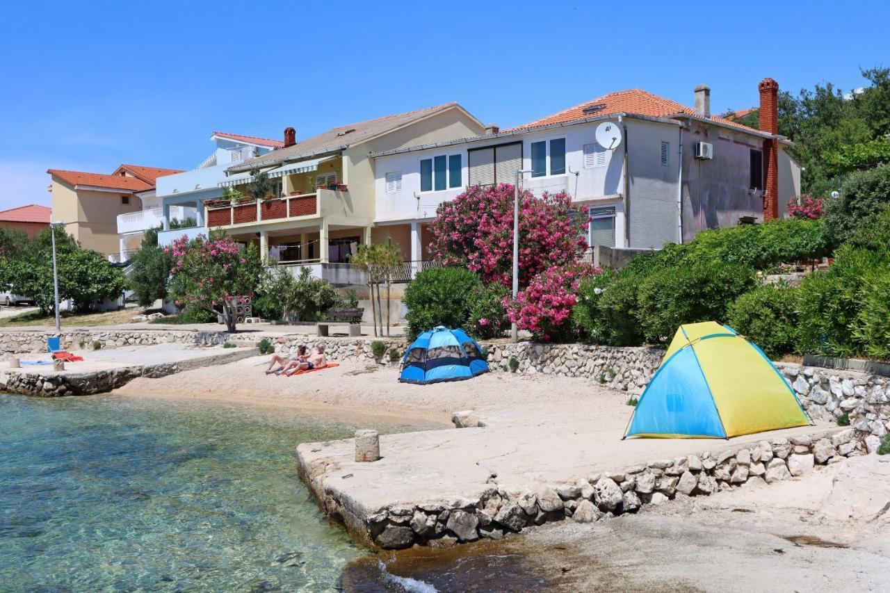 Apartments With A Parking Space Mandre, Pag - 6405 Колан Екстер'єр фото
