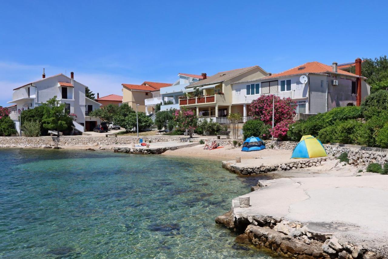 Apartments With A Parking Space Mandre, Pag - 6405 Колан Екстер'єр фото